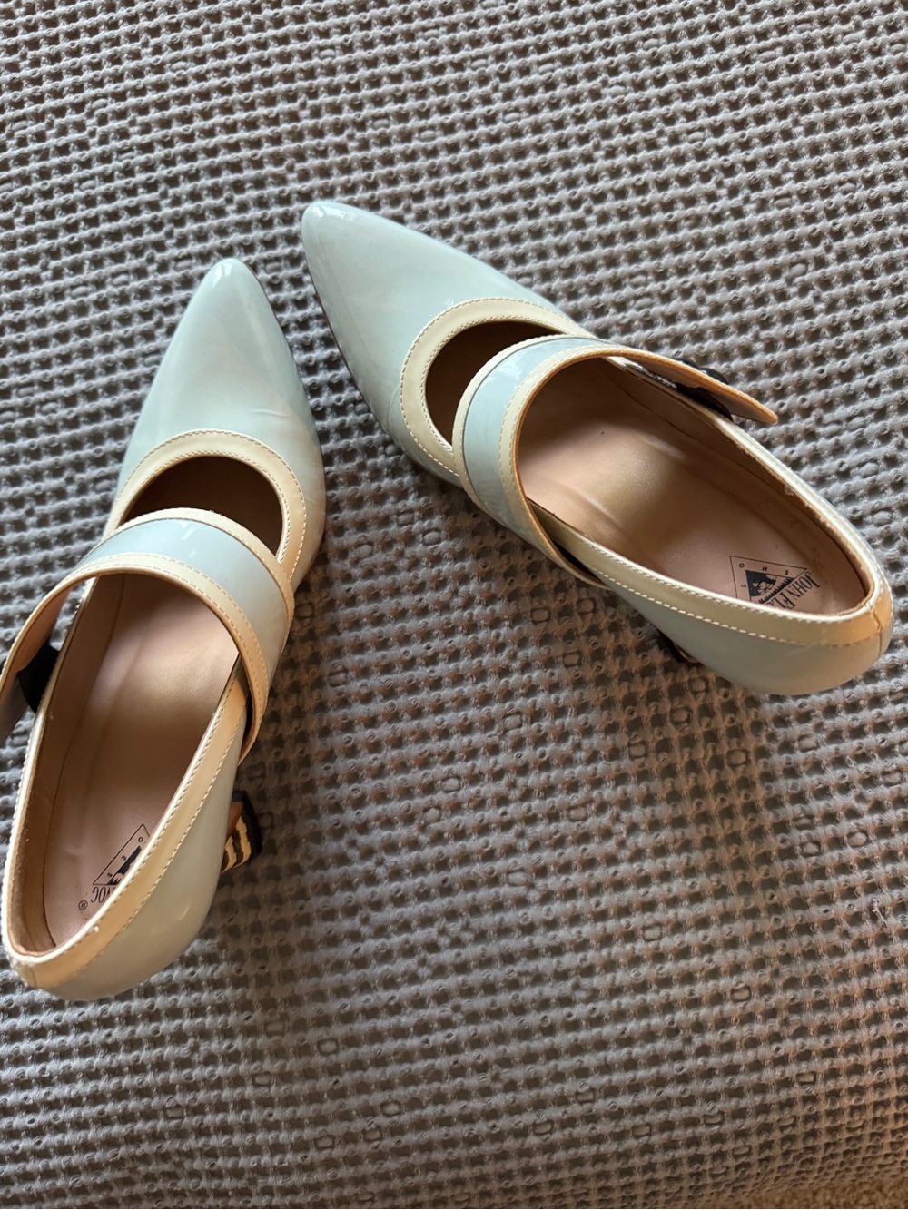 VINTAGE 1960’s John Fluevog Pale Blue Patent Mary Jane Pumps with Striped Heel - Picture 2 of 11